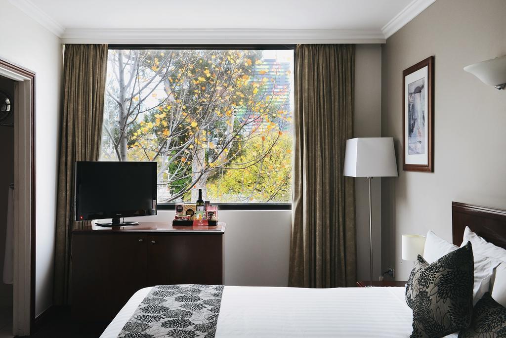 Hotel Crowne Plaza Melbourne Carlton By Ihg Exterior foto